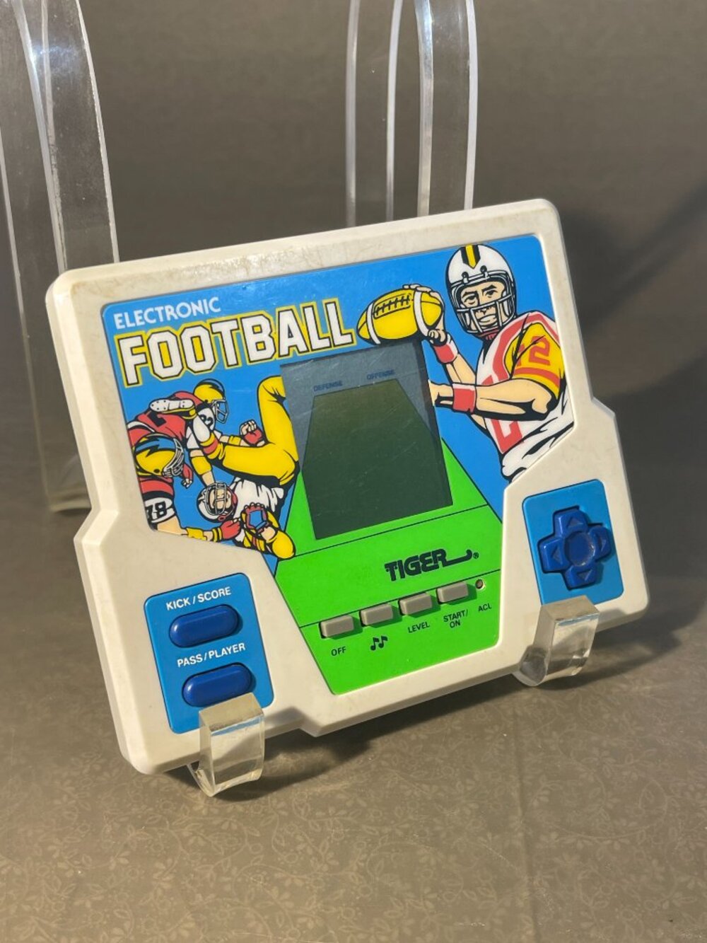 Vintage 1987 Tiger Electronics Handheld FOOTBALL Video Game (tested) (85)